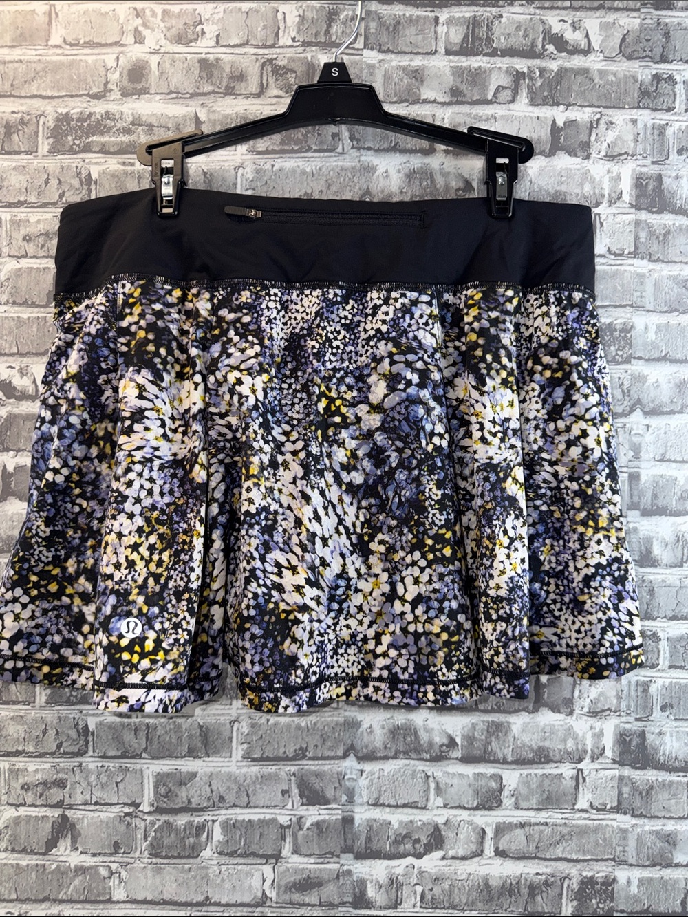 lululemon athletica Black Floral-Print Skorts with Yellow Accents